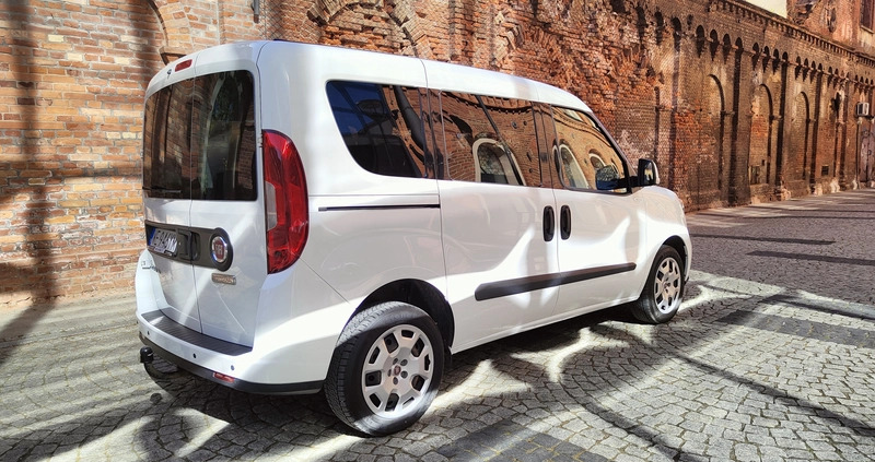Fiat Doblo cena 58500 przebieg: 63000, rok produkcji 2020 z Pabianice małe 92